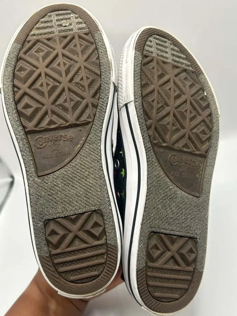 Converse All Star Girls' Low Top Sneakers with Rainbow Star Print, Size 3